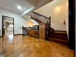 Phillips Avenue (D19), Terrace #571799441